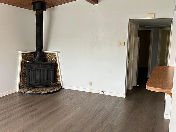 3rd image of 361 Trinidad St