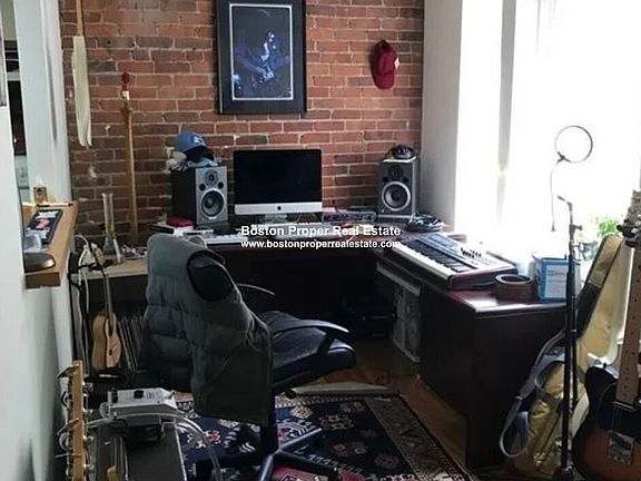5th image of 87 Gainsborough St APT 103