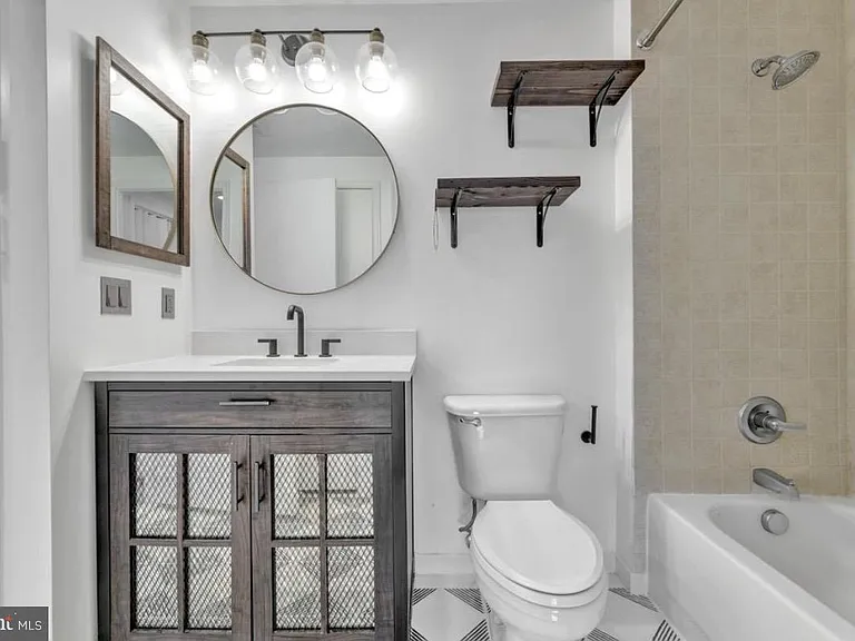 355 I St SW #615 — Photo 13