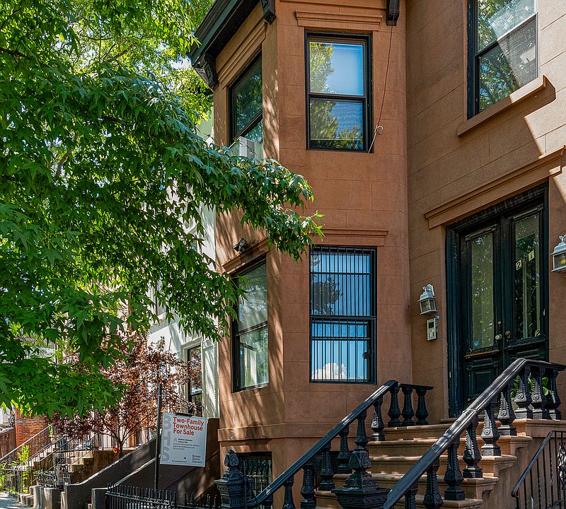 1st image of 221 Gates Ave