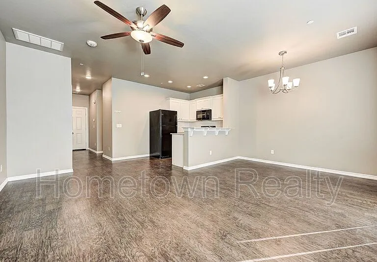 788 SW 13th St — Photo 9