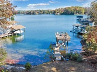 202 Spring Dr, Huddleston, VA 24104