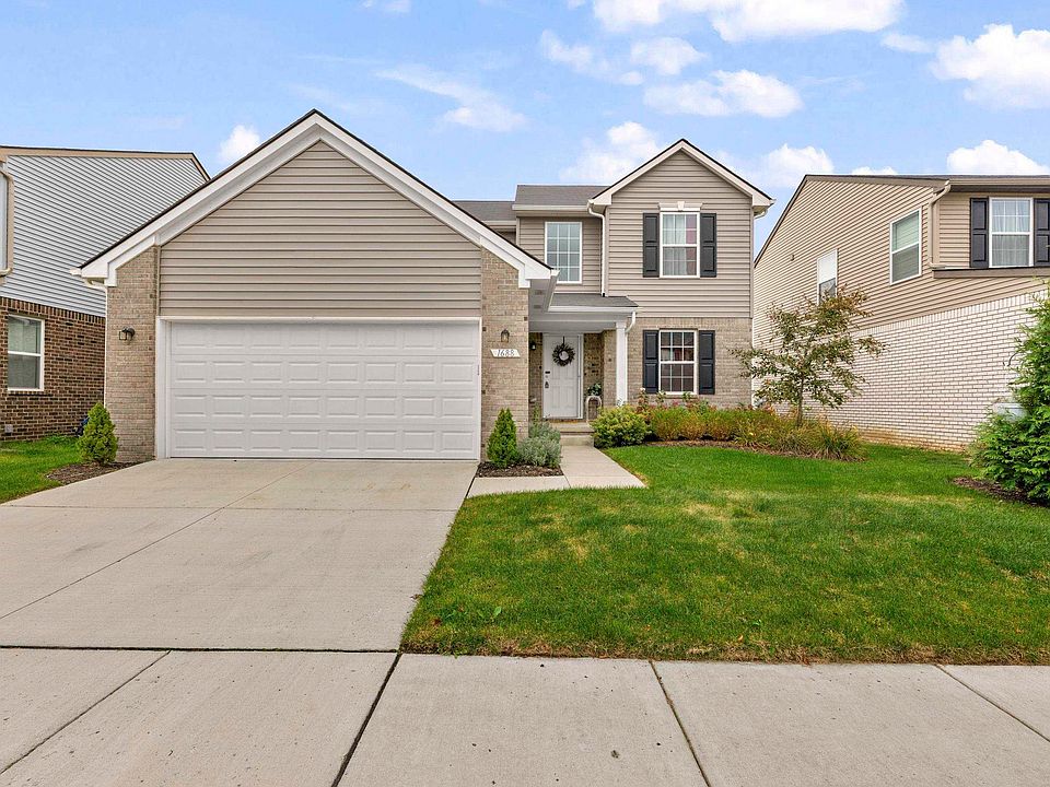 1st image of 1688 Maple Leaf Ln
