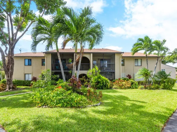 513 Shady Pine Way #C2, Greenacres, FL 33415