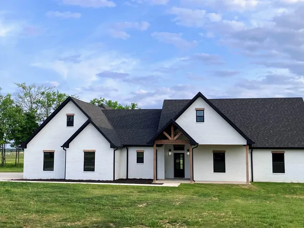 7 County Road 2330, Mount Pleasant, TX 75455