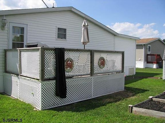 3rd image of 267 Dennis Ln