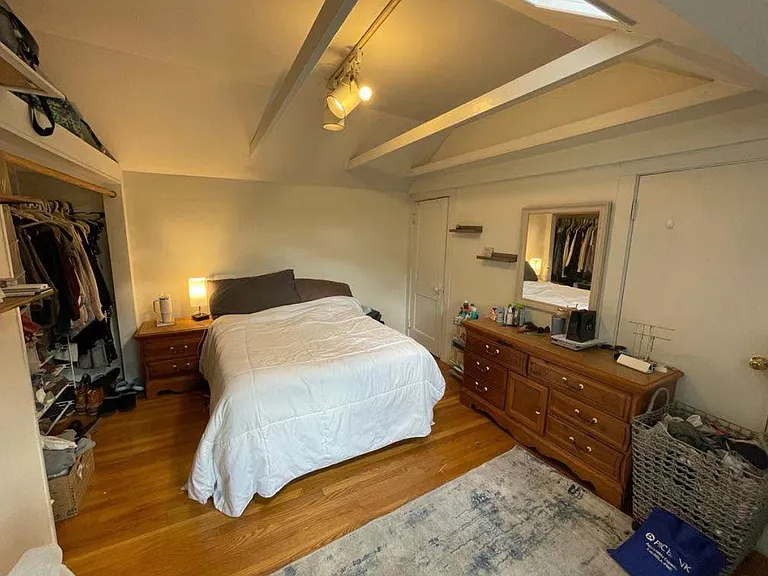 591 Franklin St #2 — Photo 3