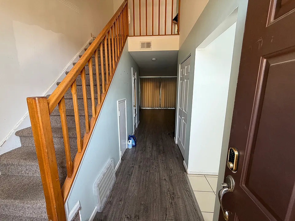 11 Canterbury Cir