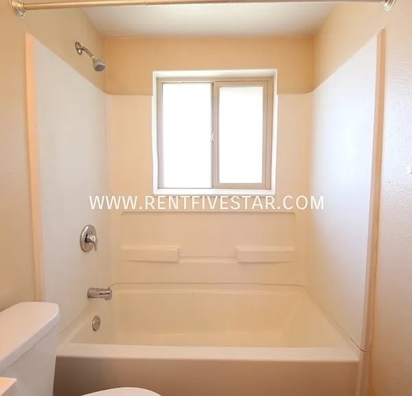 1011 Deon Dr #1 — Photo 10