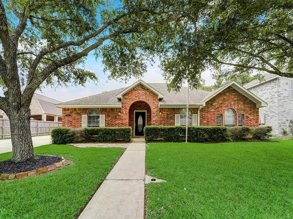 331 Primrose Ln, League City, TX 77573
