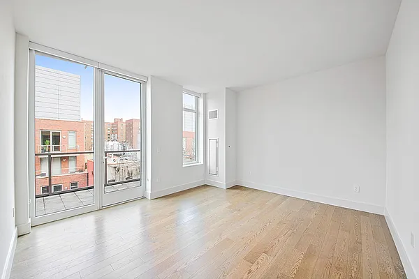 Rented by Extell Marketing Group LLC | media 10