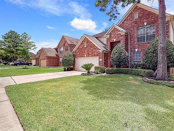 2nd image of 9919 W Villa Dr