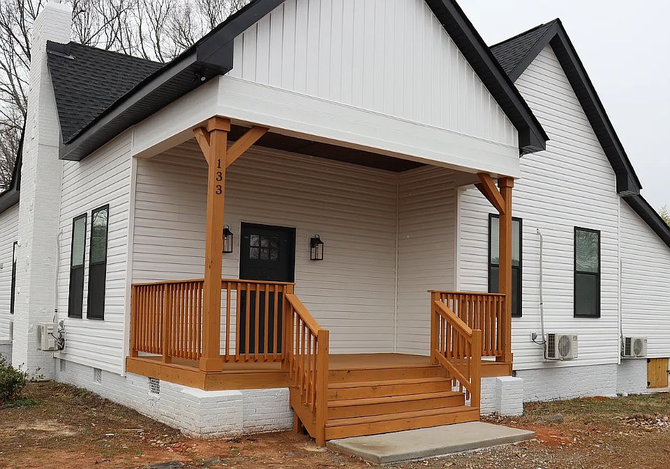 1st image of 133 Williams St #1