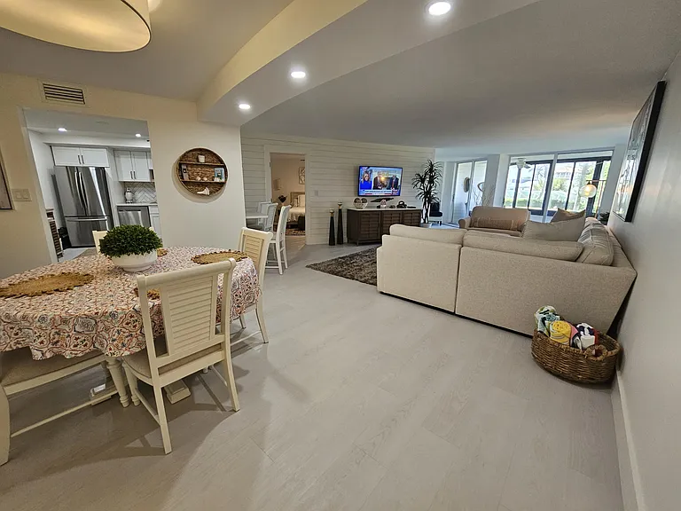 1357 Ocean #104 — Photo 31