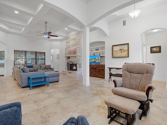 4th image of 1605 Timberwood Dr