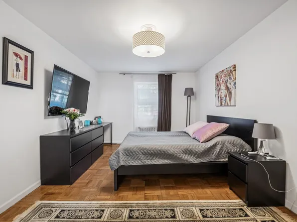 75-02 Austin Street image 10 of 16