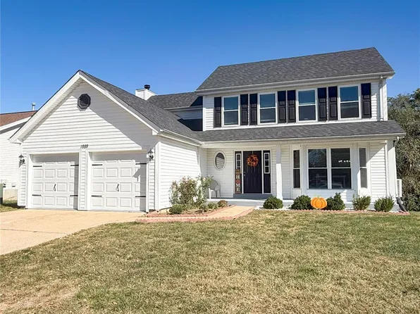1888 Fox Pointe Dr, Arnold, MO 63010