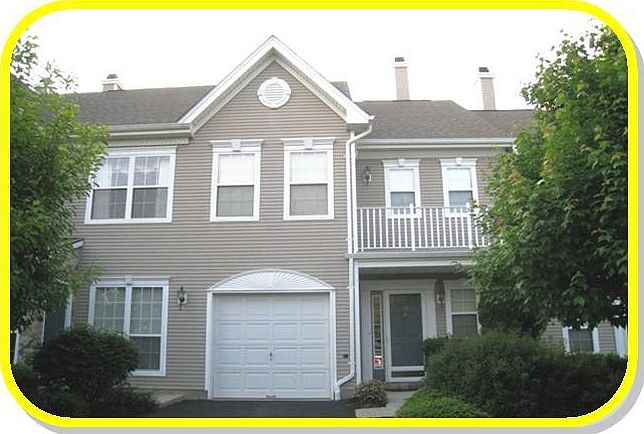 2-BR RENTAL UNIT IN A CUL-DE-SAC LOCATION