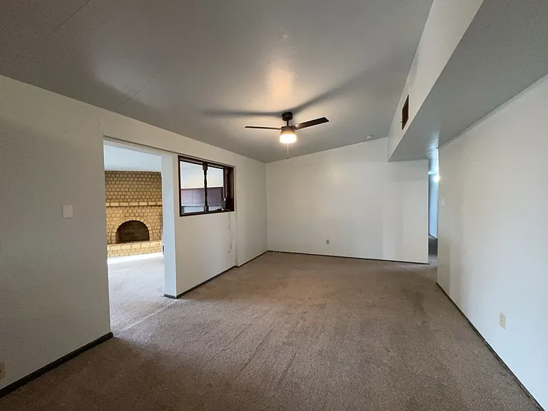 189 E James Dr — Photo 11