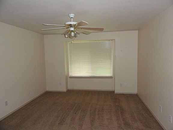 4th image of 18329 14th Ave E