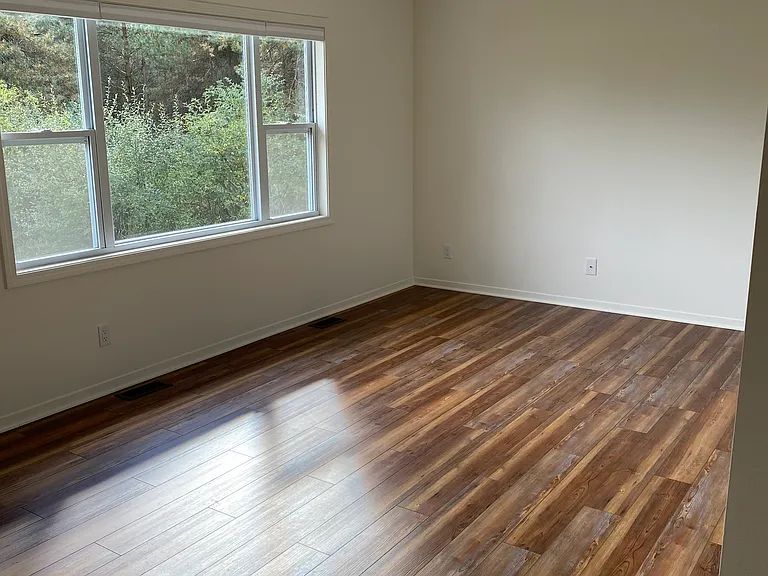 6060 Barney Rd — Photo 2