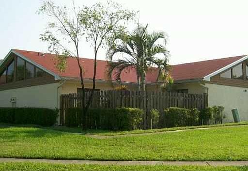 1st image of 4383 Woodstock Dr APT C