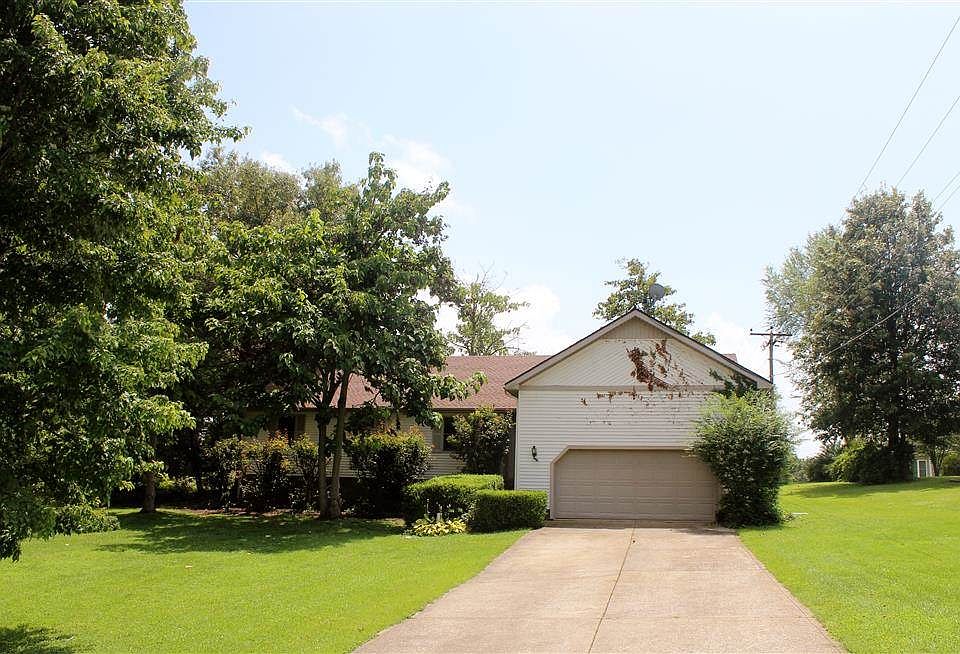 1st image of 102 Wyndy Brook Ln