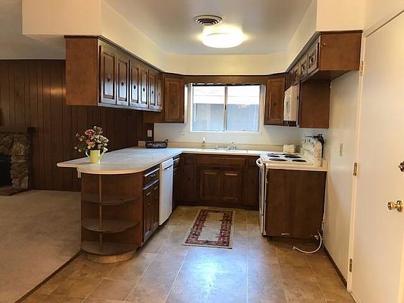 3rd image of 5129 Papaya Dr