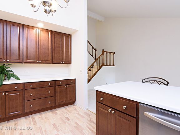 5th image of 206 N Country Club Dr