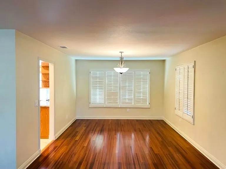 526 Trailridge Dr — Photo 7