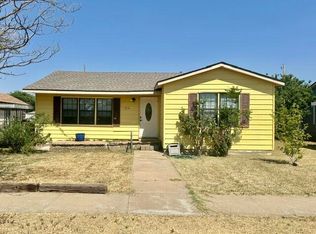 1314 Wayland St, Plainview, TX 79072
