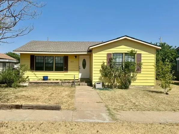 1314 Wayland St, Plainview, TX 79072