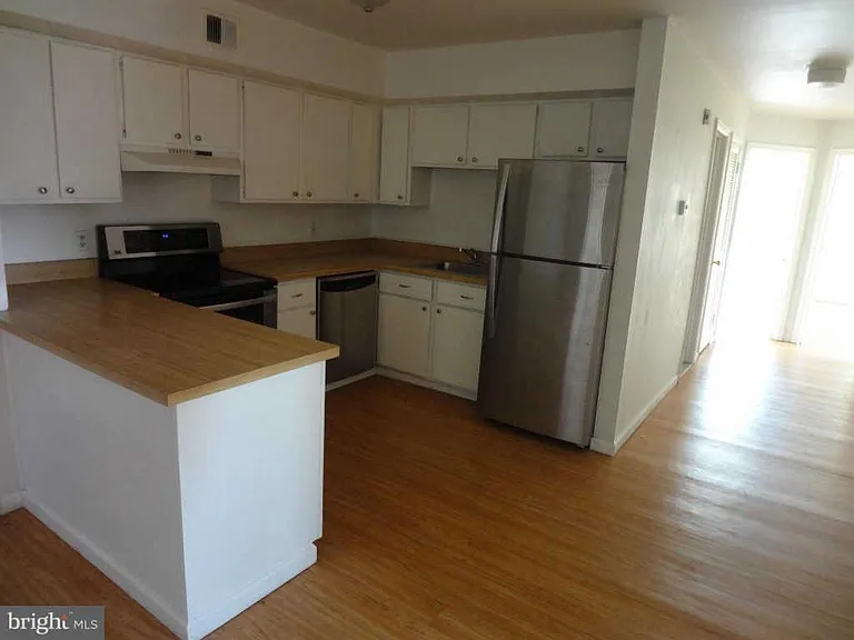 216 W Chester Pike #B — Photo 17