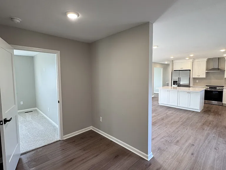 110 Cheryl Ct — Photo 10