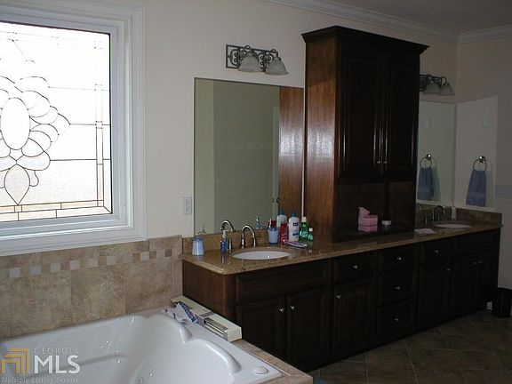5th image of 252 Madison Park Dr #0