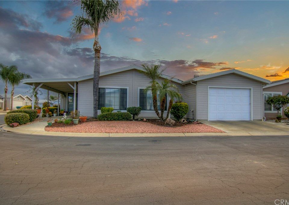 1st image of 1250 N Kirby St Spc 203
