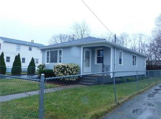 20 Bailey St, Cranston, RI 02920