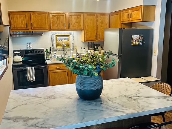 4th image of 5288 Clover Ct