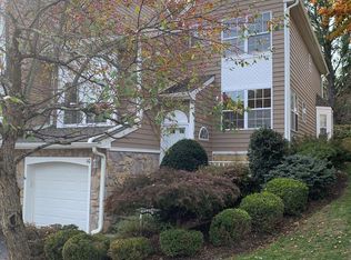 10 Stonehedge Rd, Millington, NJ 07946