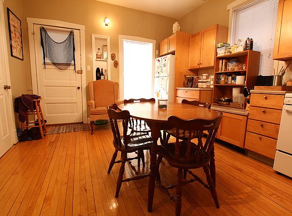 3rd image of 2929 N Dawson Ave