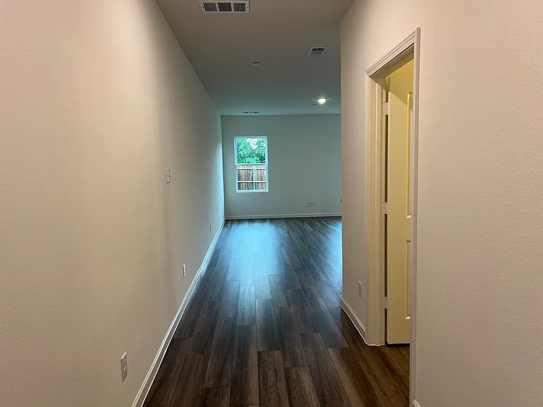 1325 Lake Alpine Trl — Photo 4