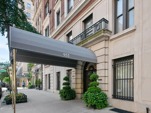 955 Park Avenue image 7 of 7