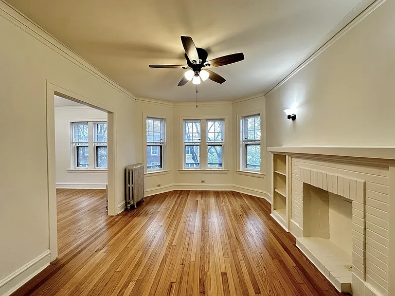 2633 W Ainslie St #3 — Photo 12