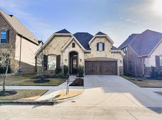 806 Gray Hawk Ln, Euless, TX 76039