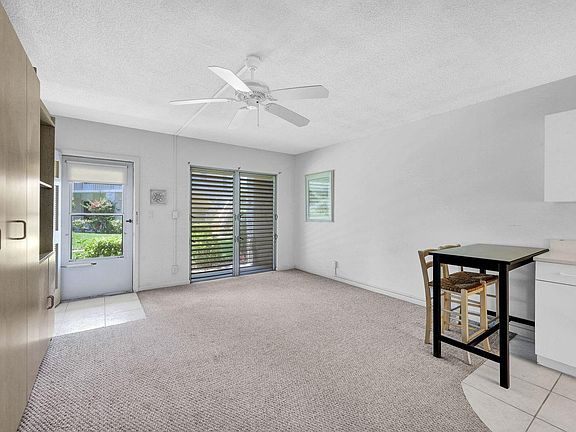 3rd image of 167 N Collier Blvd APT T3