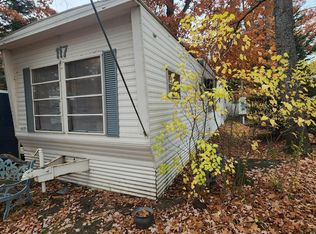 117 Rapson Ave, Houghton Lake, MI 48629