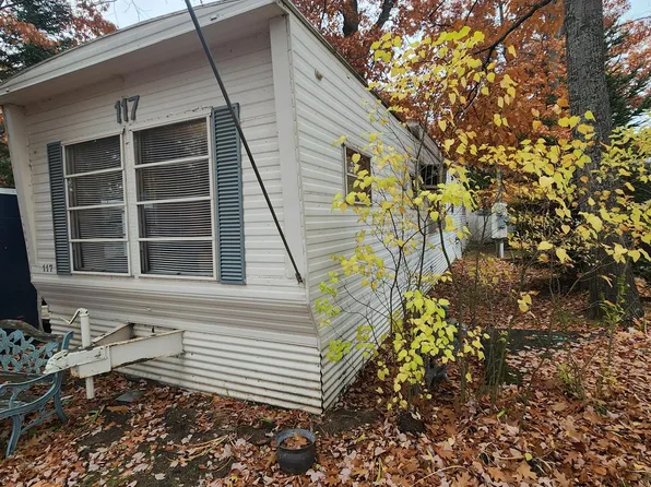 117 Rapson Ave, Houghton Lake, MI 48629