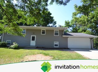 1311 W 106th St, Bloomington, MN 55431