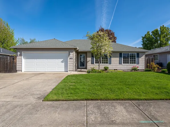 1621 Hollyhock Dr, Medford, OR 97504