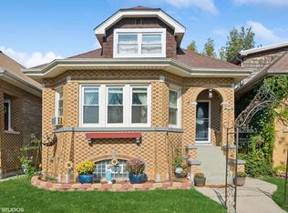 5810 W Giddings St, Chicago, IL 60630